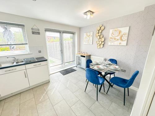 Luxury 4 Bed House - Free Parking - Contractors - Relocators near Newcastle Airport