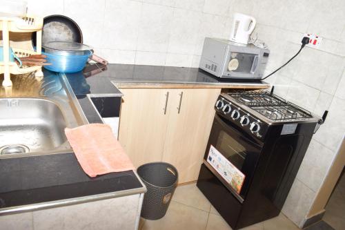 spacious one bedroom bnb Thika in ทิกา