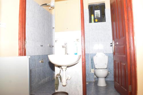 spacious one bedroom bnb Thika in ทิกา