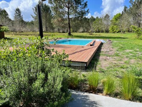 Peldbaseins, La Maison dans l'Airial, maison d'architecte en pleine nature, PISCINE in Onesse-Laharie