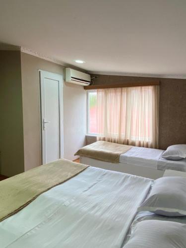 Comfort Triple Room with Shower