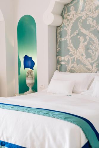 One-Bedroom Apartment with Terrace and Sea View room in Villa Boheme Exclusive Luxury Suites