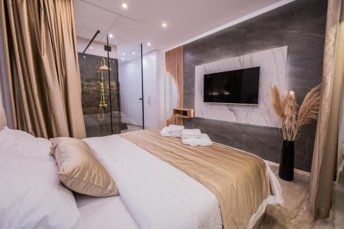 Emperor's Residence Luxury Room - Unique UNESCO site, Split
