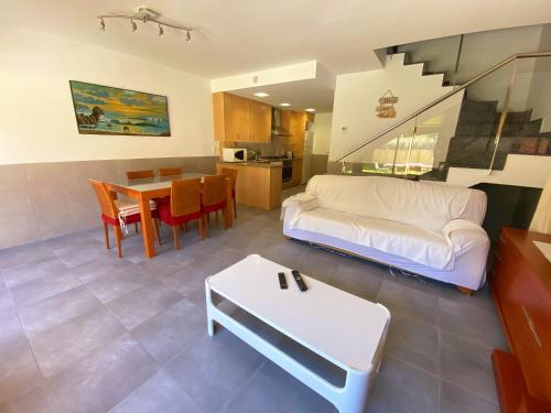  Casa l´Escala, piscina comuntària i jardí privat in L Escala