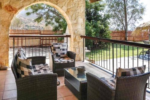 Létesítmények, Villa Lianti in Pomos