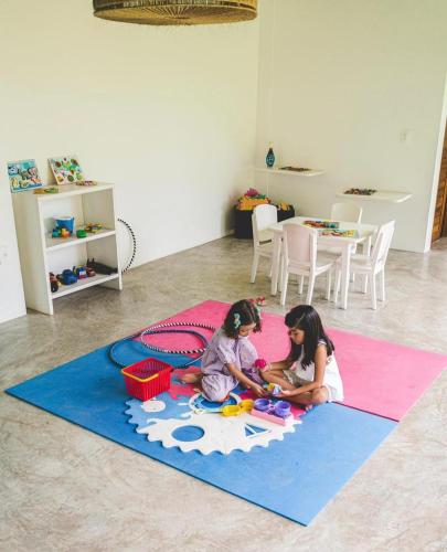 Bērnu klubs, Vila Aytana in Parakuru