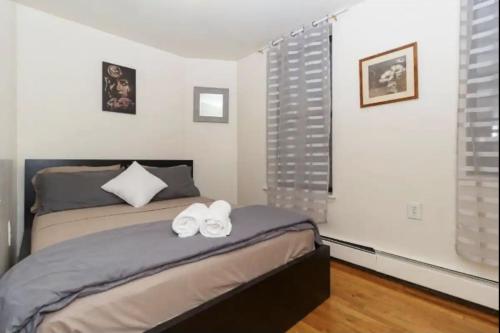 2Bed Bliss by Central Park North in New York, USA