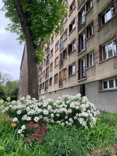 Family apartment with parking Metro line 9 - Location saisonnière - Sèvres