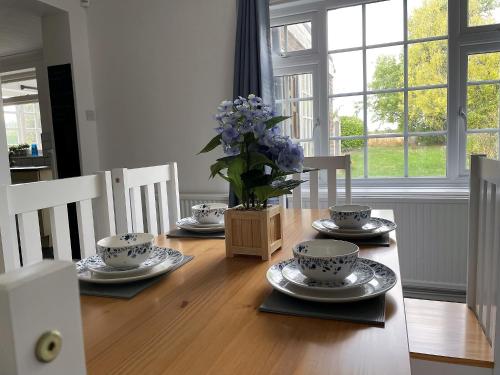 Meadow Lark in Ropsley