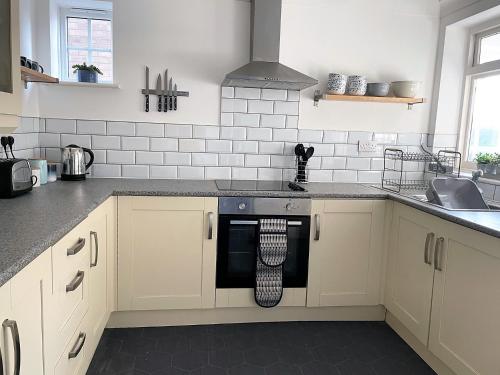 Meadow Lark in Ropsley