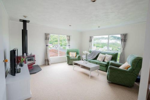 Big sale in winter three bedrooms two bathrooms in karori in Karori