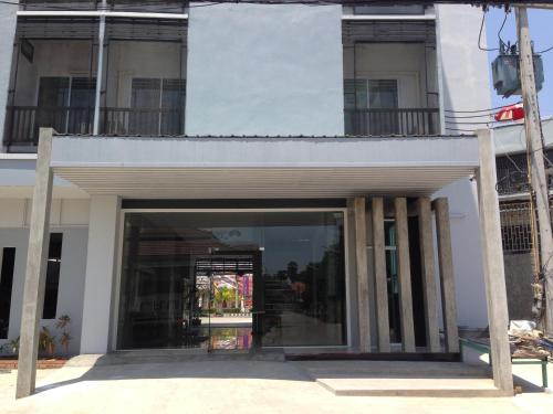 At Me2 Hotel Phitsanulok - 출입구