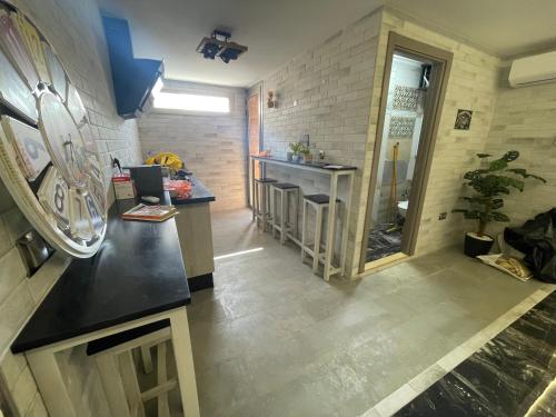 Kitchen, ANNI Guesthouse Hostel in Martil
