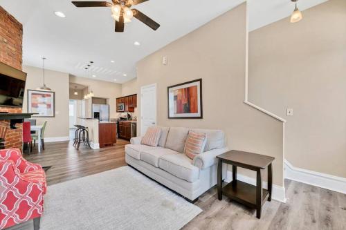 Two cozy side by side units in Tower Grove perfect for Groups STL bldg in Tower Grove, USA