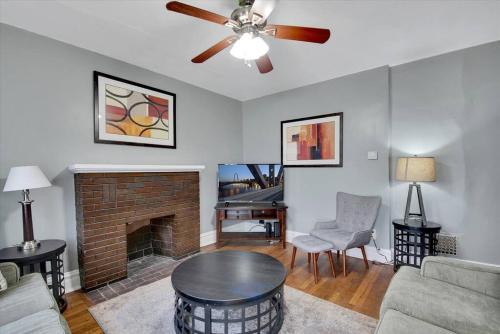 Historic First Floor Unit in Shaw Community STL 1W in Tower Grove, USA