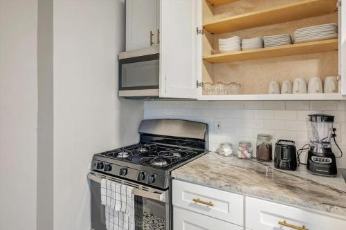 Beautiful Tower Grove Unit Recently Renovated 2S in Richmond Heights, USA