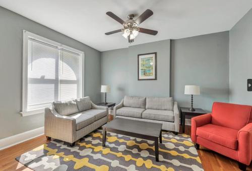 Historic First Floor Unit in McKinley Heights STL 1W near Anheuser-Busch Sörfőzde