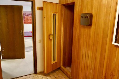 Helle Kellerwohnung im Grünen mit Sauna, Cologne (photo 8)