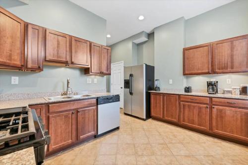 St Louis Tower Grove Two-Story Townhome Perfect for Groups Side B in Tower Grove, USA