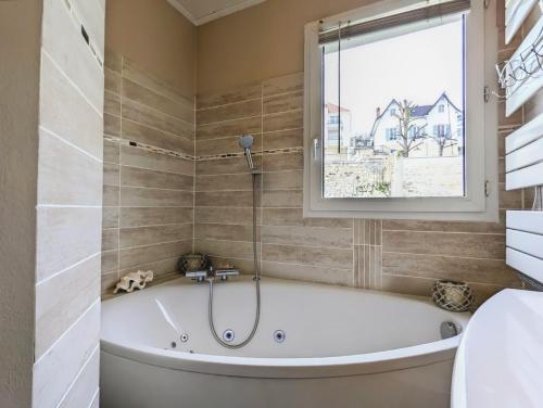 Vannas istaba, Duplex T2 Bords de Seine in Meulan-en-Yvelines