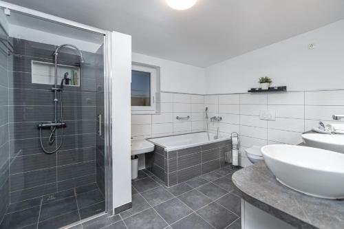 Four-Bedroom Villa image 10