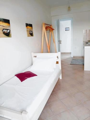 One-Bedroom Apartment image 1