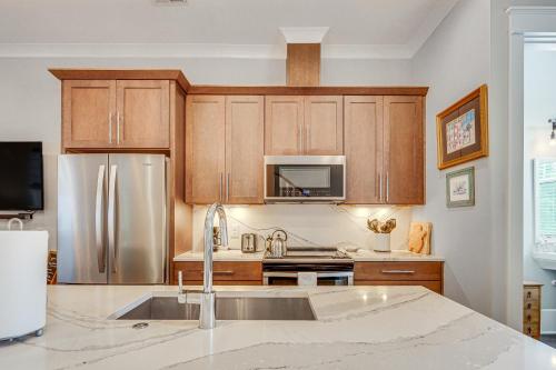 Mount Pleasant Vacation Rental about 2 Mi to the Beach in Charleston, USA