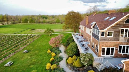 Warner-Concord Farms Bed & Breakfast - image 4