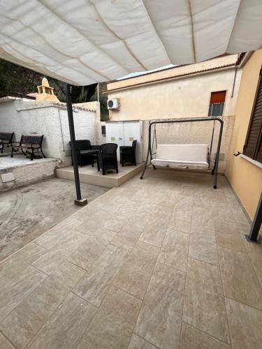 2 bedrooms, 3 beds