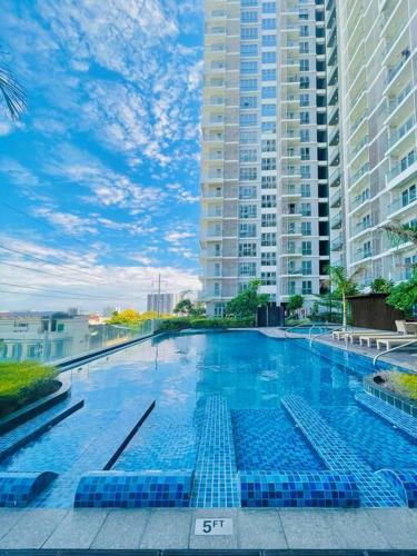 10 Luxurious King Suite 10 Luxurious King Suite