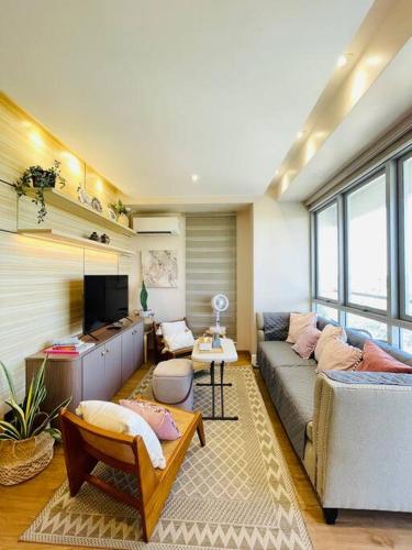 10 Luxurious King Suite 10 Luxurious King Suite