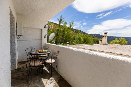 Casa Los Compadres de Capileira con Piscina y Parking