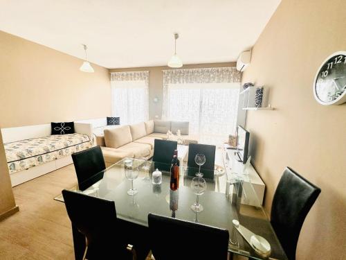 Gent's Inn Luxury in เดอร์เรส