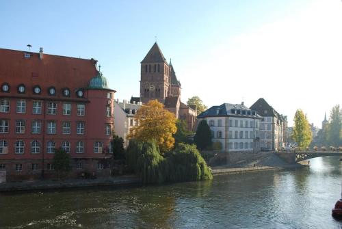 Petite France, Studio de charme vue sur l'Ill, Strasbourg (photo 2)
