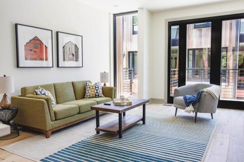 Trailhead Mews-Shred Unit 2 DT Bentonville- MTB Trailhead Mews-Shred Unit 2 DT Bentonville- MTB