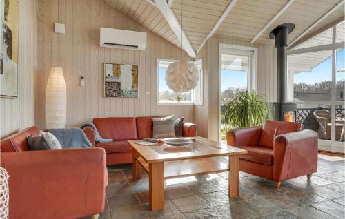  Beautiful Home In Juelsminde With Wifi in Sønderby