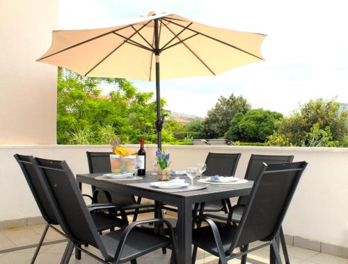 Apartment with Sea View room in Family apartments Jimmy - city center