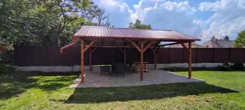 Parasztház Poroszló (Paraszthaz Poroszlo) in โปรอสซโล่