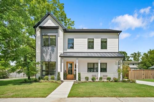 The Weekender House Pool Downtown in Bentonville, USA