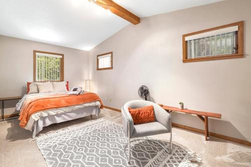 Sundown Hollow Central Fayetteville Sleeps 10 in Fayetteville, USA