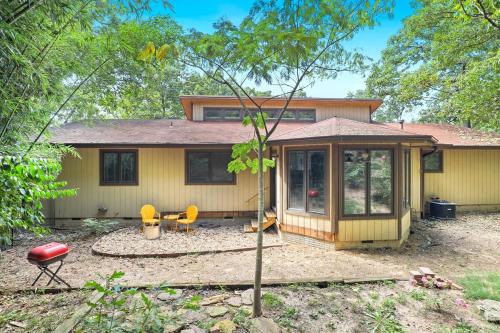 Sundown Hollow Central Fayetteville Sleeps 10 in Fayetteville, USA