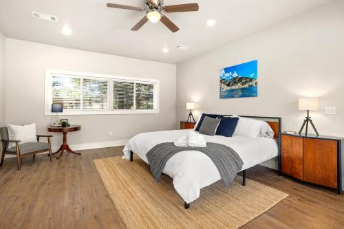 The George at 702 1 Mile to DT Springdale The George at 702 1 Mile to DT Springdale