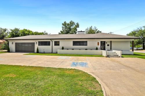 The George at 702 1 Mile to DT Springdale The George at 702 1 Mile to DT Springdale