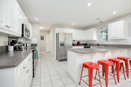 The Coler House Hot tub half mi to Coler MTB in Bentonville, USA