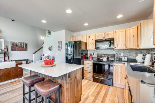 Newly Built Estes Park Townhome 2 Miles to RMNP! - image 10