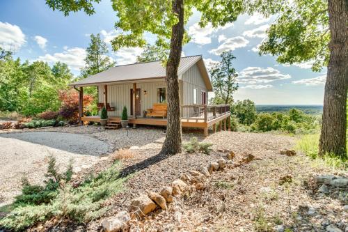 Mountain Home Cabin Rental with Fire Pit!