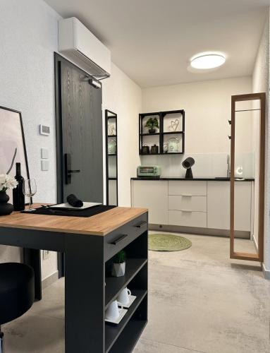 ห้องครัว, Studio 6 in โคมาร์นา