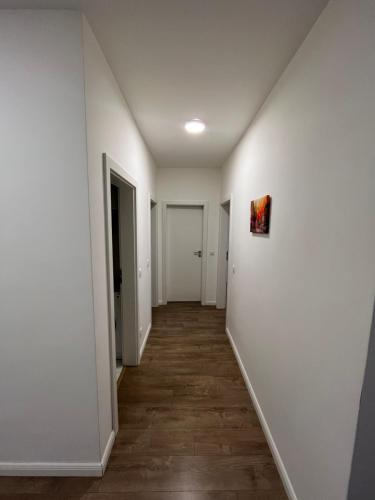 White Downtown Apartment in Ferizaj