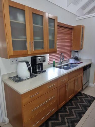 The Palms-Clearwater Blue Getaway in Plantation Village