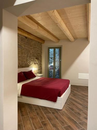 1 queen bed, 2 twin beds